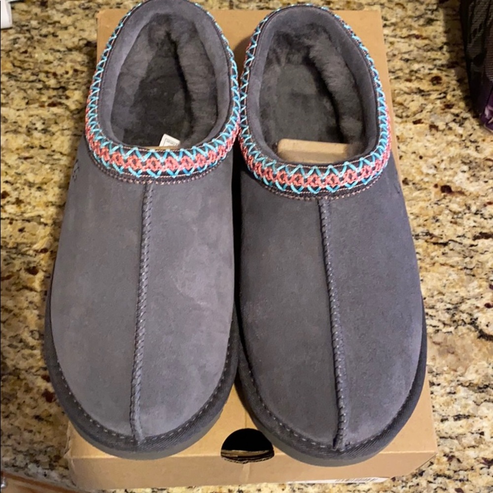 Brand New Size 10 UGGs : never worn